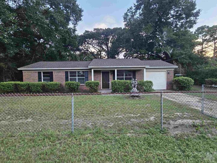 Property Photo:  7721 Pontiac Dr  FL 32506 