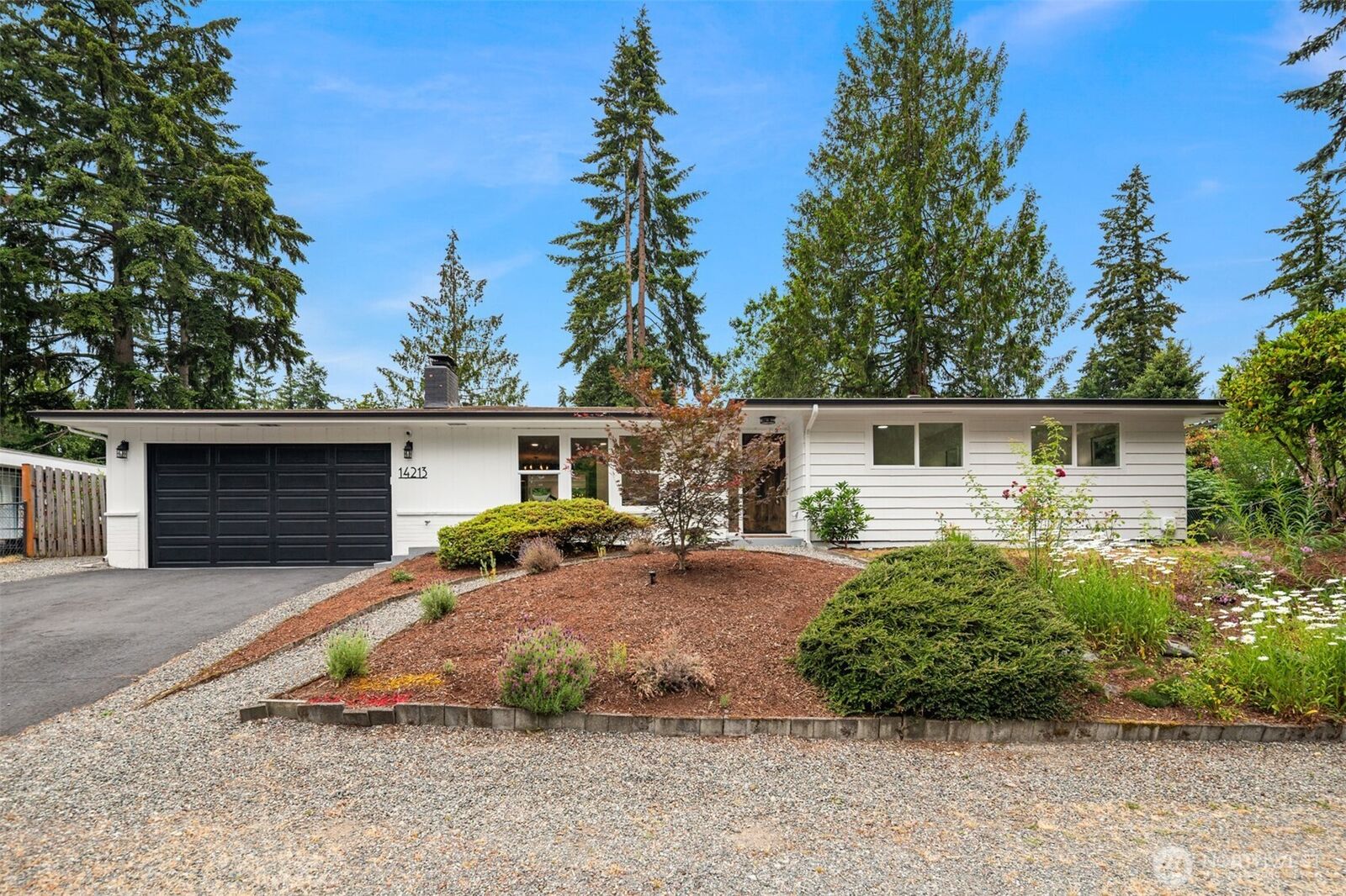 Property Photo:  14213  143rd Avenue SE  WA 98059 