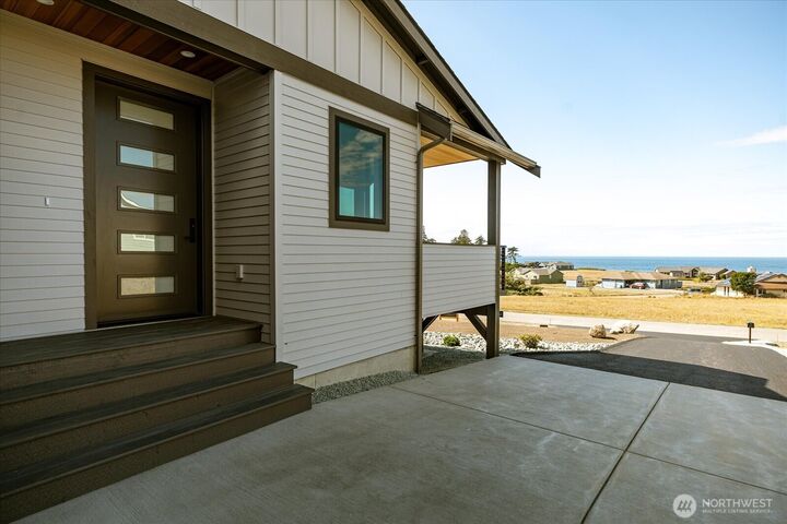 Property Photo:  664  Hacienda Drive  WA 98239 
