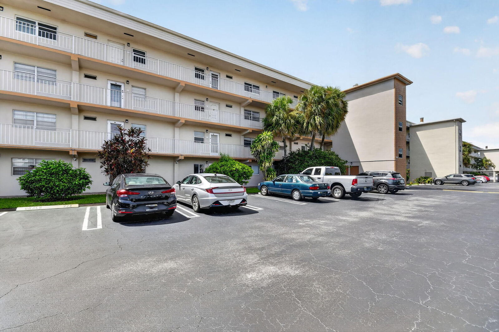 Property Photo:  230 NE 26th Avenue 412  FL 33435 