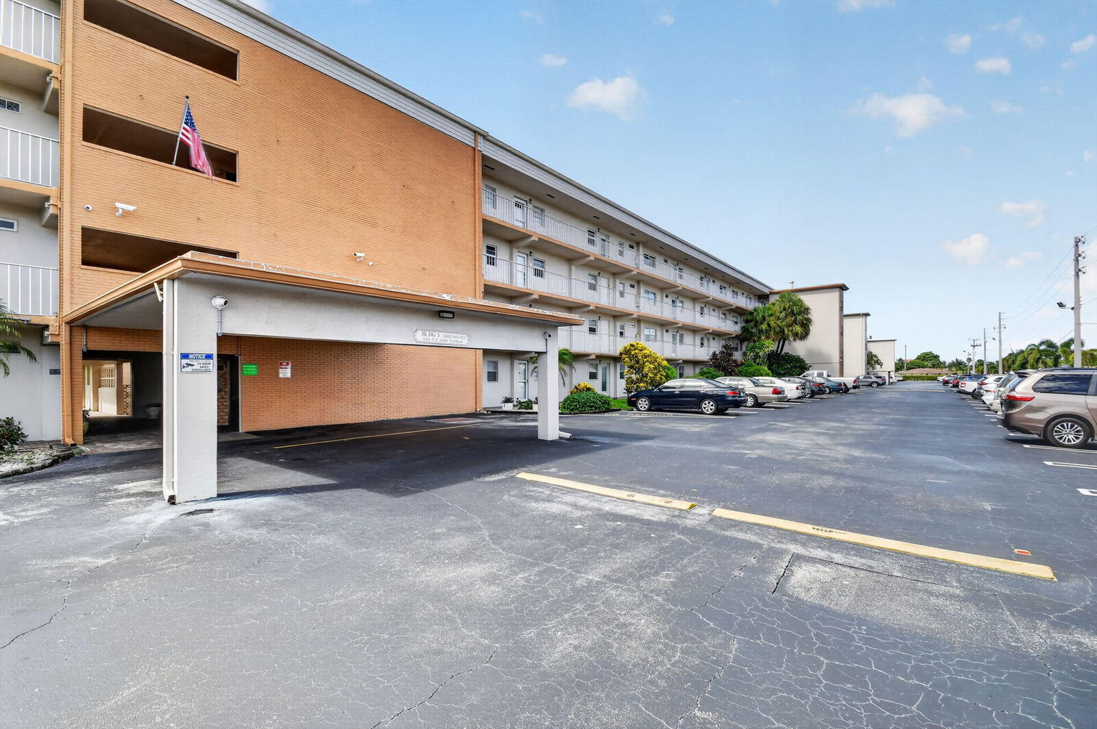 Property Photo: 230 NE 26th Avenue 412 FL 33435