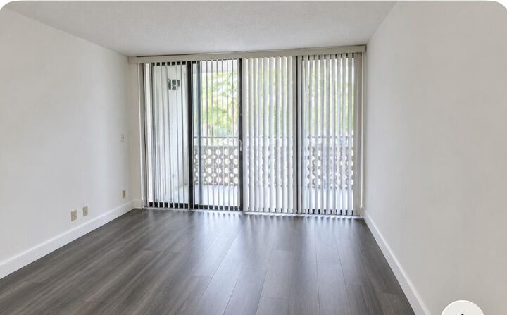Property Photo: 4222 Inverrary Boulevard 4206 FL 33319