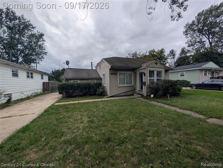 Property Photo:  18439 Norborne  MI 48240 