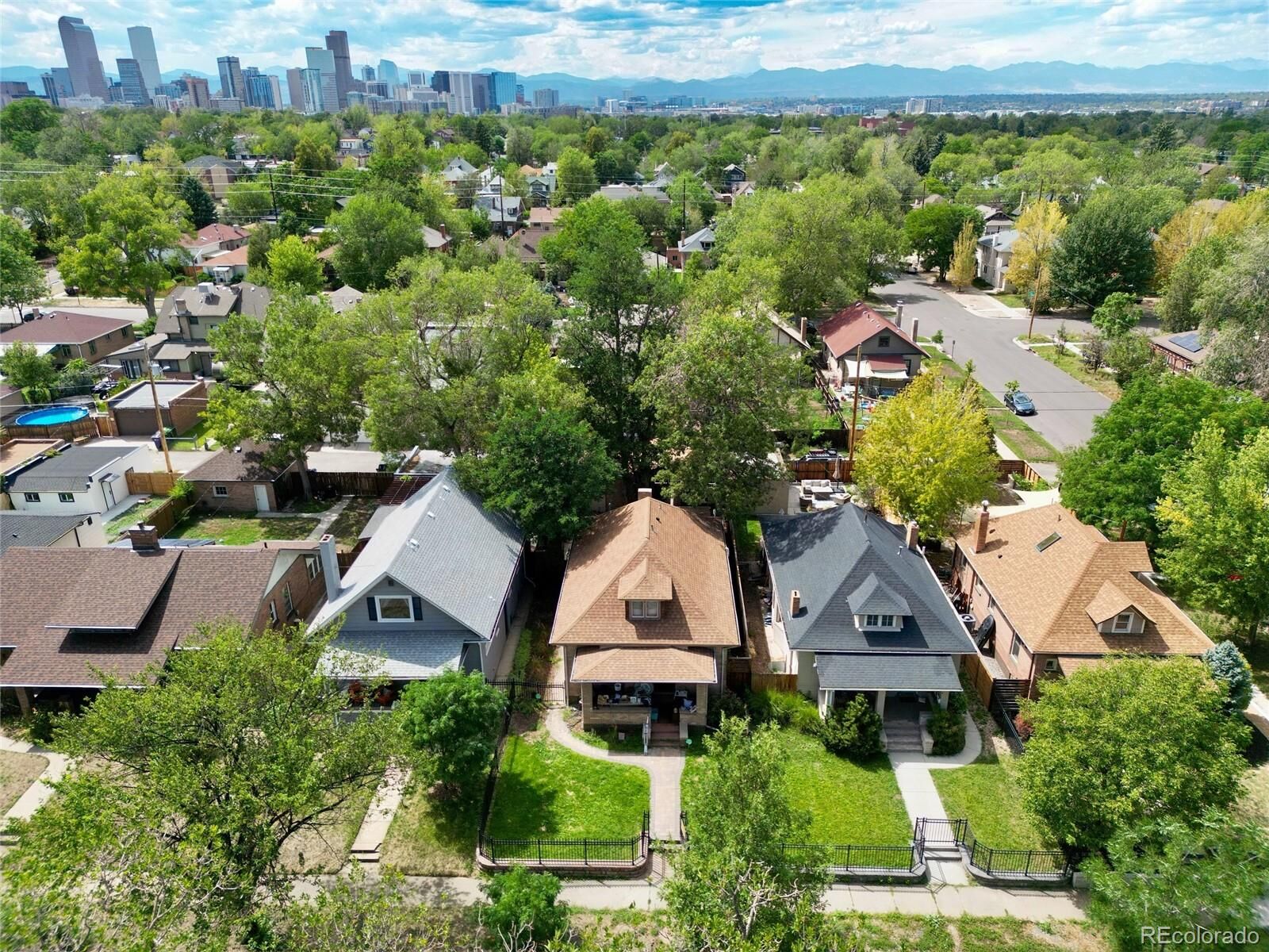 Property Photo: 2643 N York Street CO 80205