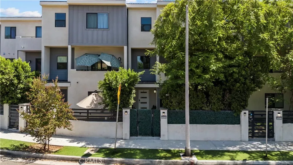 Property Photo:  8404 Woodley Place  CA 91343 