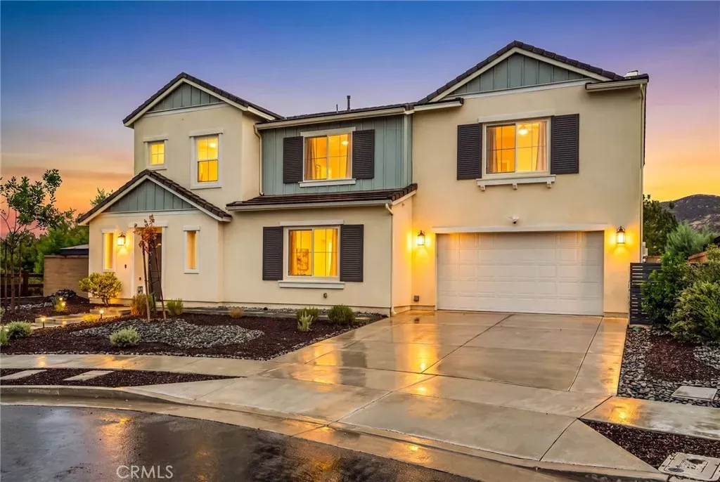 Property Photo:  24537 Stargazer Way  CA 92584 