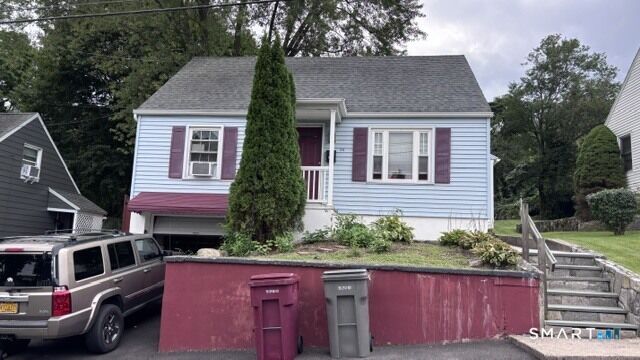 Property Photo:  