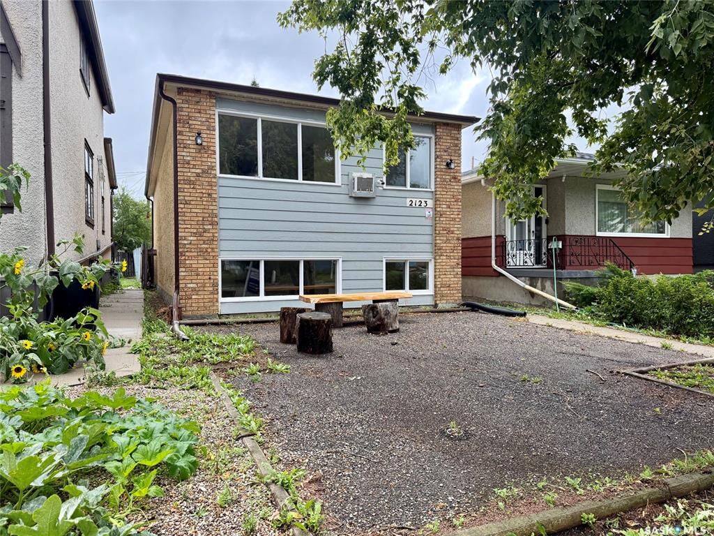 Property Photo:  2123 Reynolds Street A/B  SK S4N 3N2 