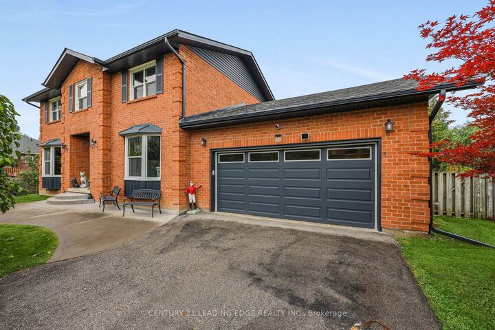 Property Photo: 48 Broadview Avenue ON L4P 0M2