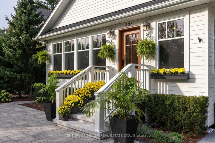 Photo de la propriété:  433 Allan Street  ON L6J 3R1 
