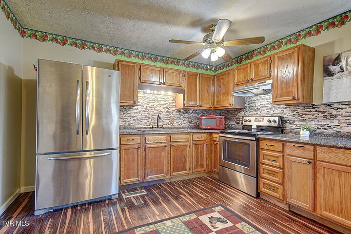 Property Photo: 112 Smith Lane TN 37659