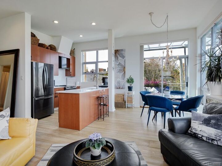 Property Photo:  797 Tyee Rd #401  BC V9A 7R4 
