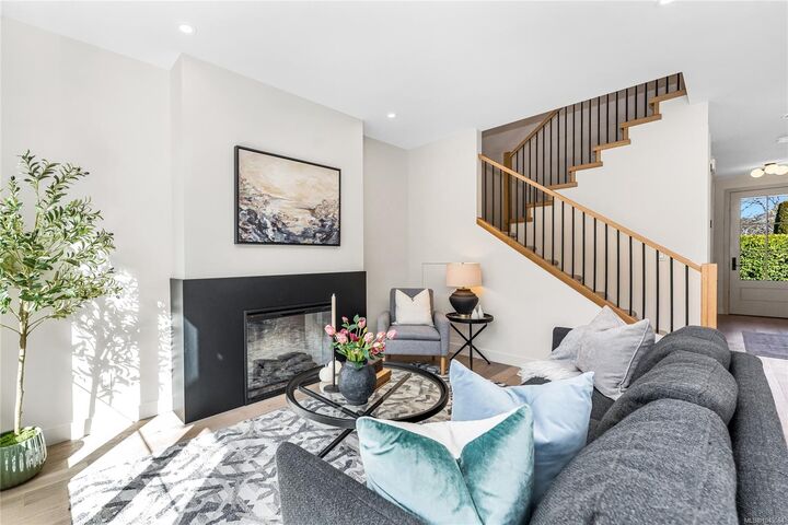 Property Photo:  3333 Henderson Rd #2  BC V8Z 3P3 