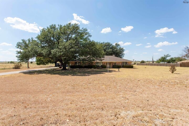 Property Photo:  8283 Carriage Lane  TX 76305 