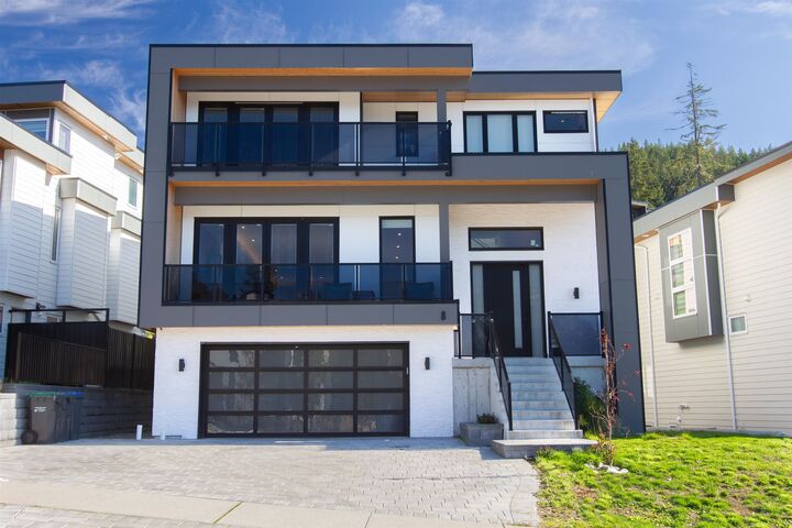 Property Photo:  3385 Mamquam Road 8  BC V8B 0E3 