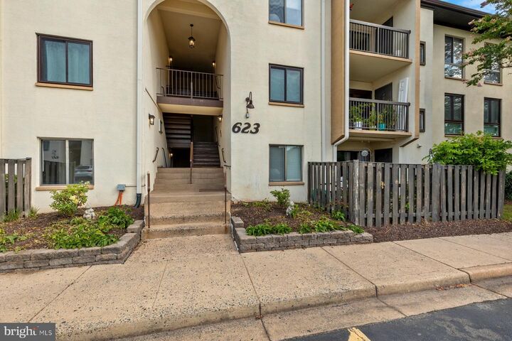 Property Photo: 623 Center Street T3 VA 20170