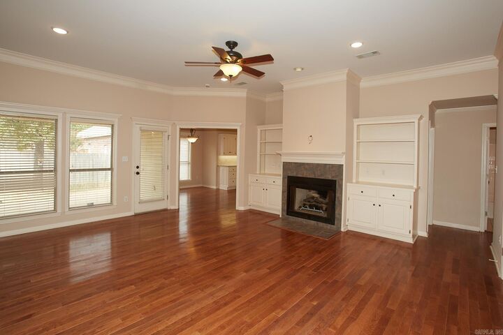 Property Photo: 211 Chantilly Circle AR 72113
