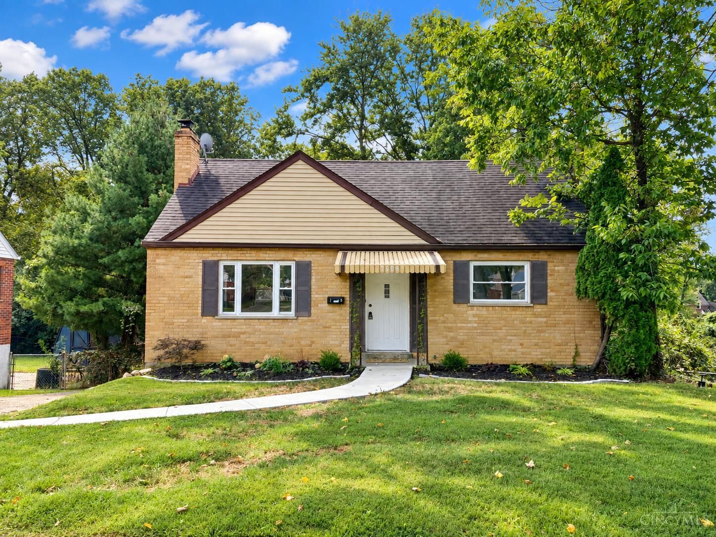 Property Photo:  3909 Cedarwood Place  OH 45213 