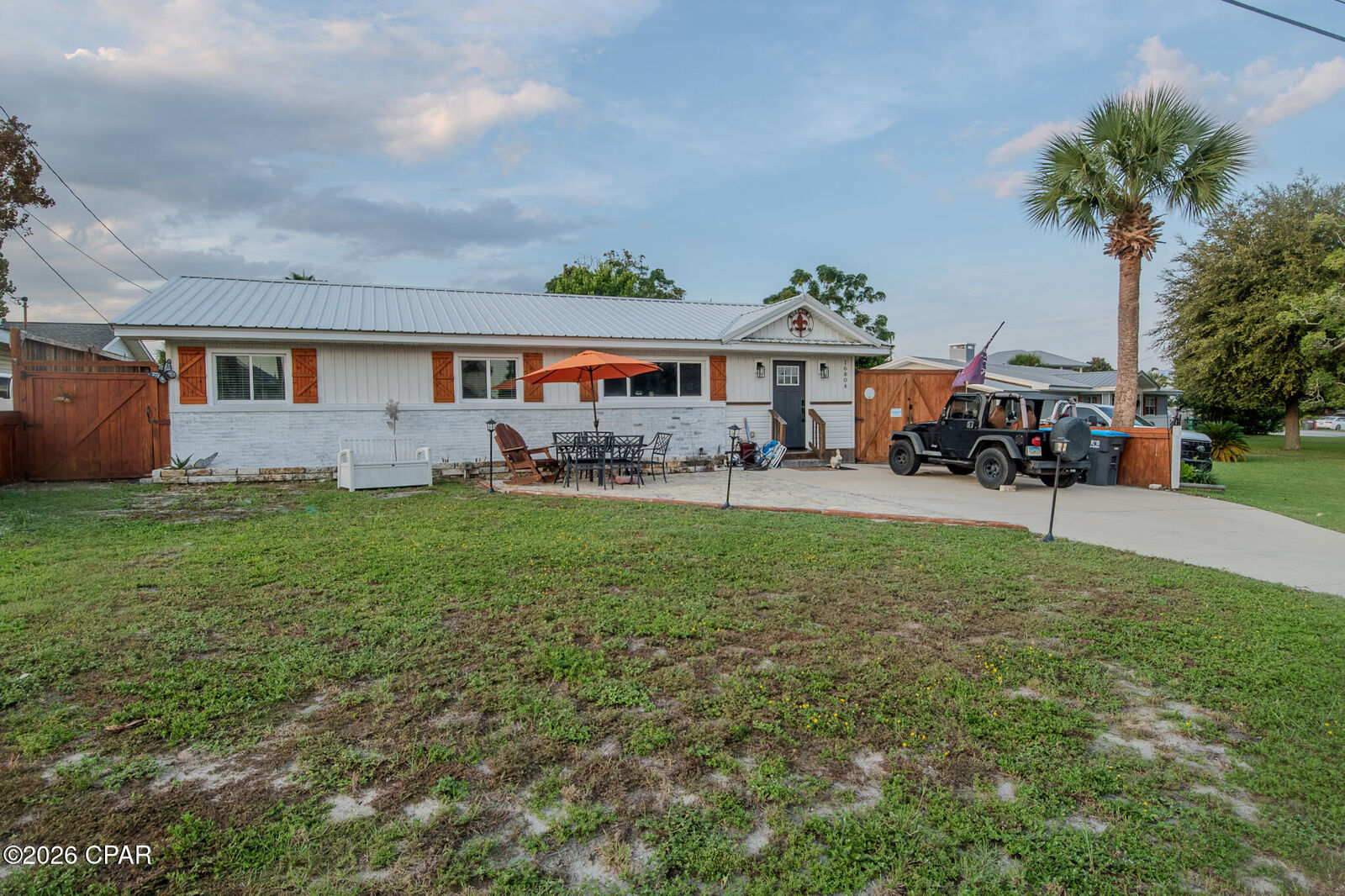 Property Photo: 16804 Innocente Avenue FL 32413
