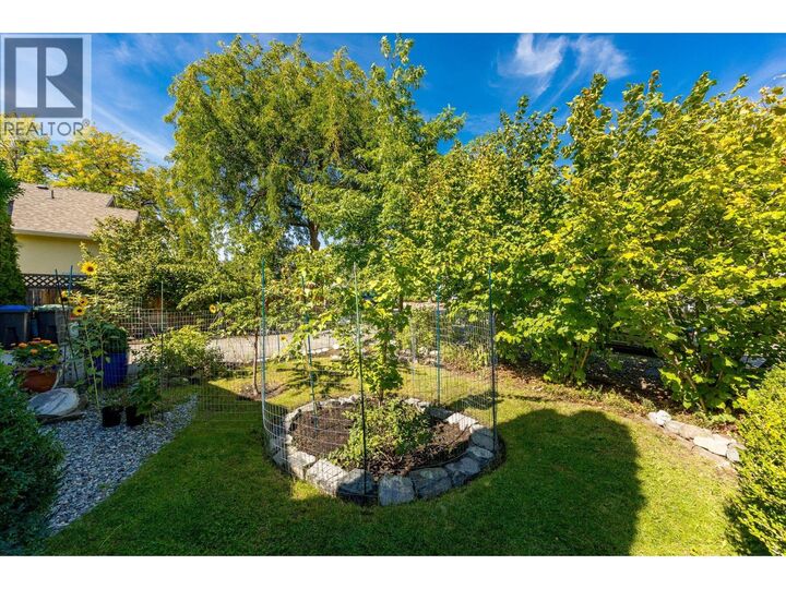 Property Photo:  1485 Leaside Avenue  BC V1Y 3X5 