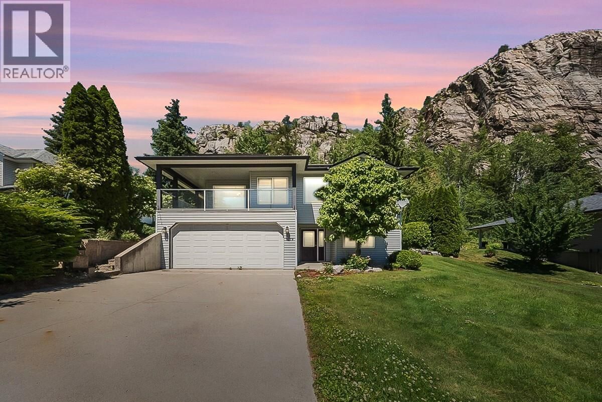 Photo de la propriété:  1479 37th Street  BC V1N 4J5 