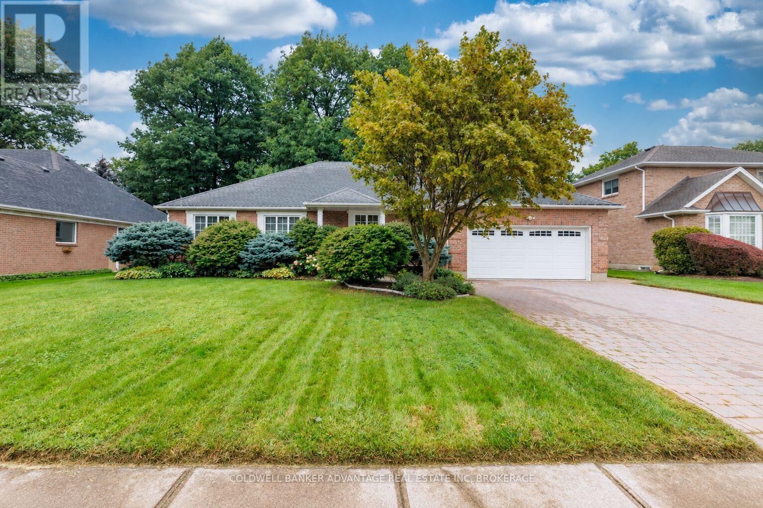 Photo de la propriété: 8165 Mount Olive Crescent ON L2H 2Y9