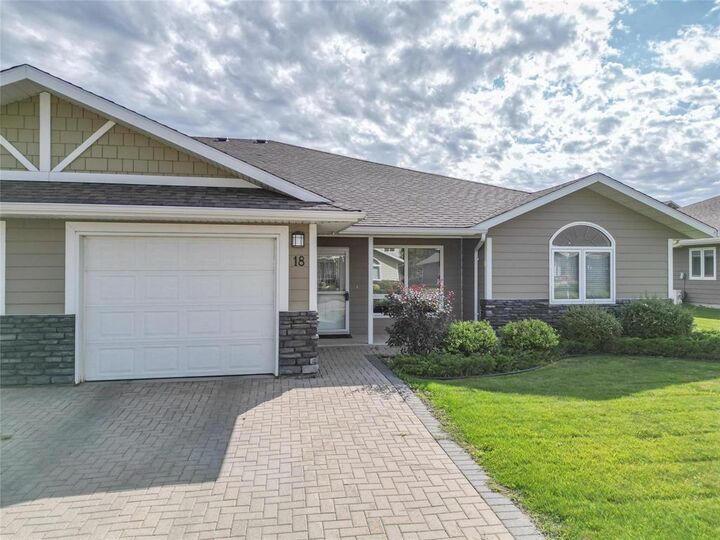 Property Photo:  18 Baffin Lane  MB R7A 2V1 