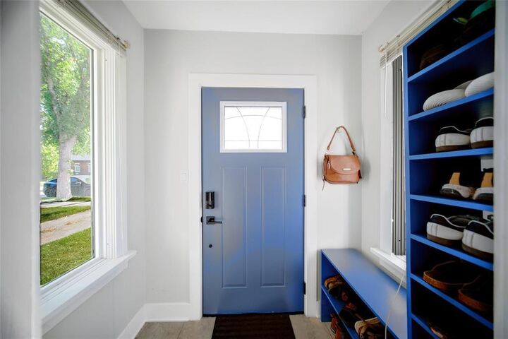Property Photo:  277 Cheriton Avenue  MB R2G 0E6 