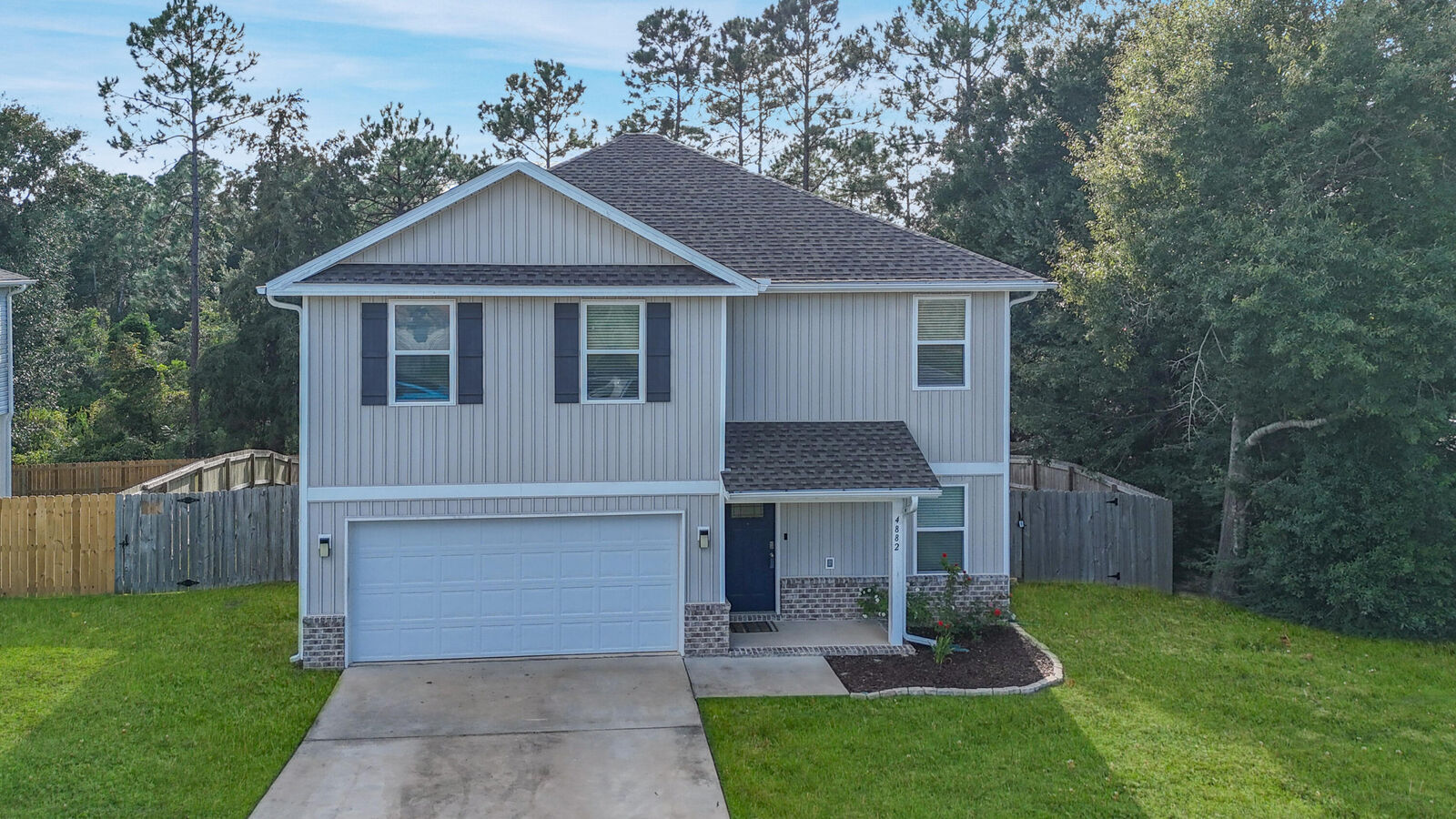 Property Photo:  4882 Kensington Lane  FL 32539 