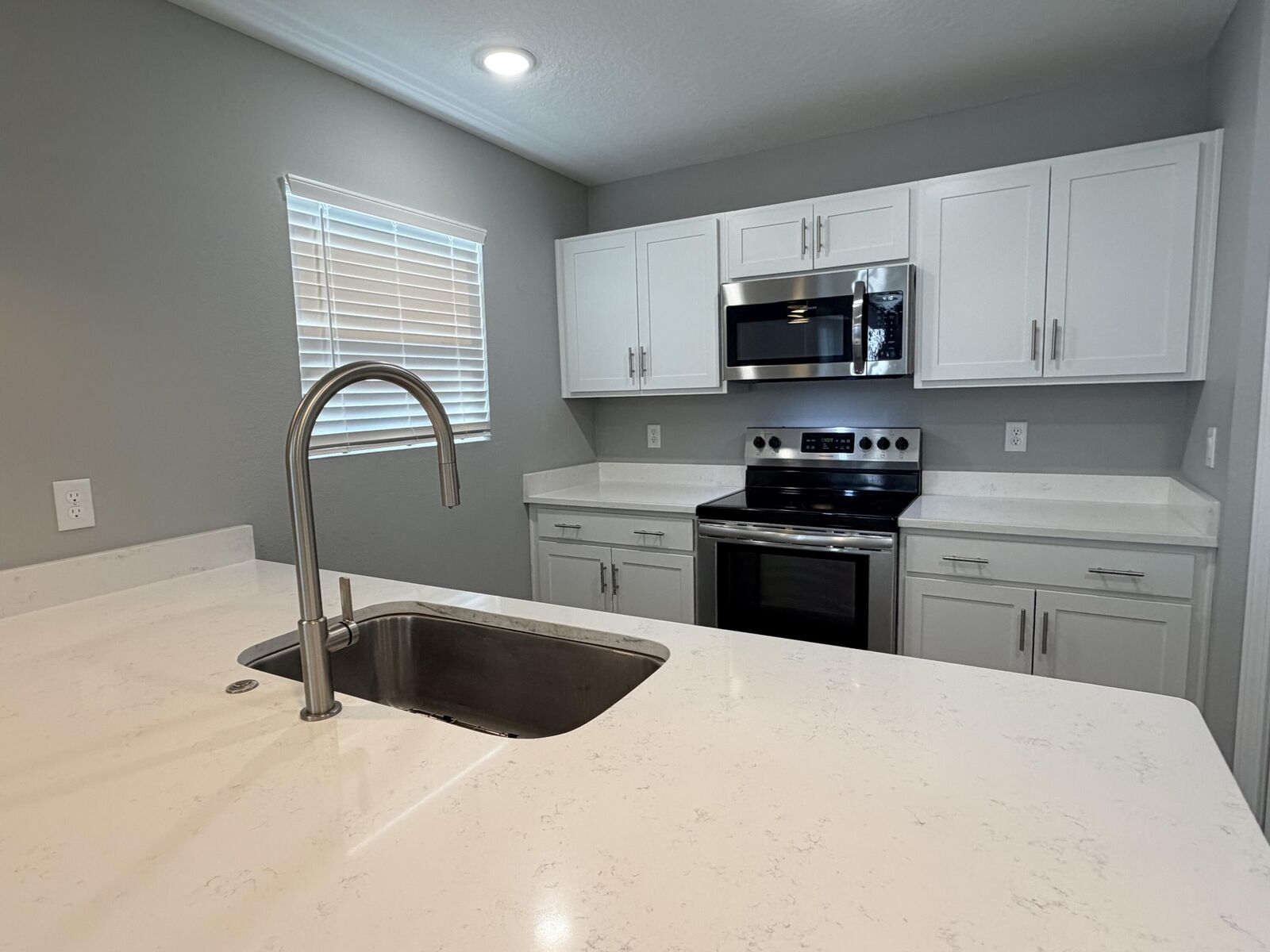Property Photo:  4882 Kensington Lane  FL 32539 