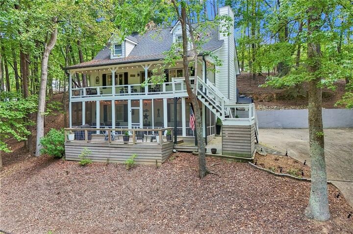 Property Photo:  211 Hillside Drive  GA 30183 