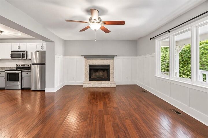 Property Photo: 211 Hillside Drive GA 30183
