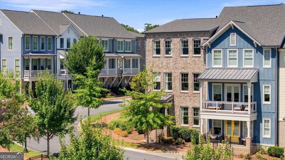 Property Photo:  560 Maplewood Drive  GA 30075 