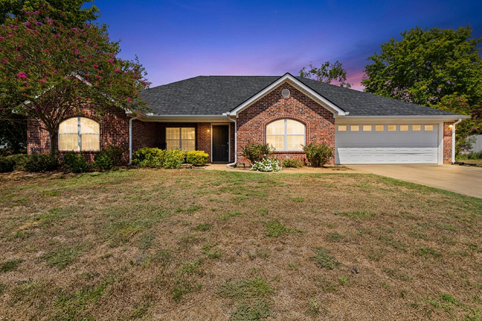 Property Photo: 200 Kellifield Dr TX 75652