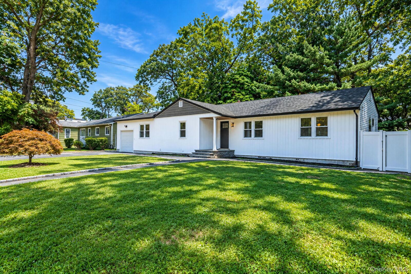 Property Photo:  93 Putnam Avenue  NY 11704 