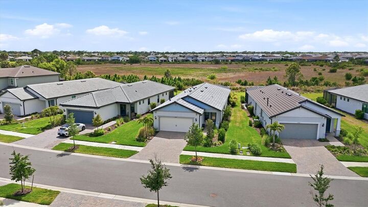 Property Photo:  6229 Fish Eagle Court  FL 34275 