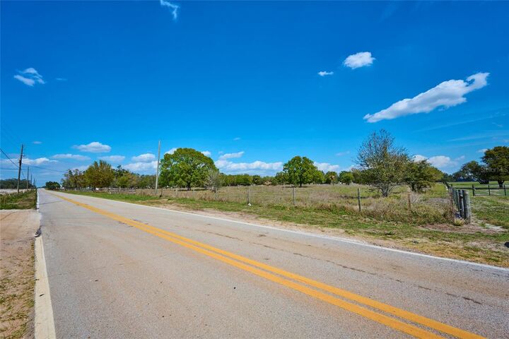Property Photo: 386 Capps Road FL 33898