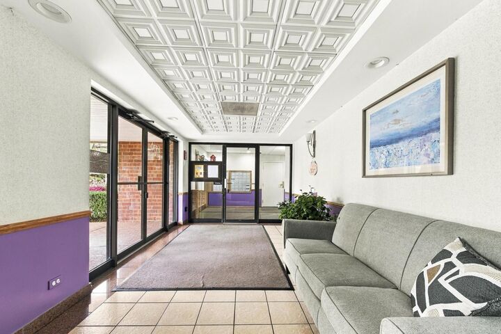 Property Photo: 6530 W Irving Park Road 501 IL 60634