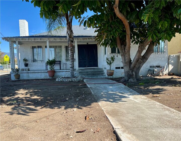 Property Photo:  582 25th  CA 92405 