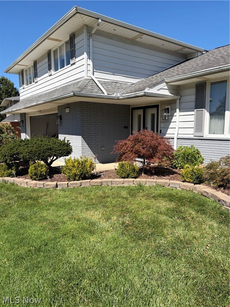 Property Photo:  1905 Camberly Drive  OH 44124 