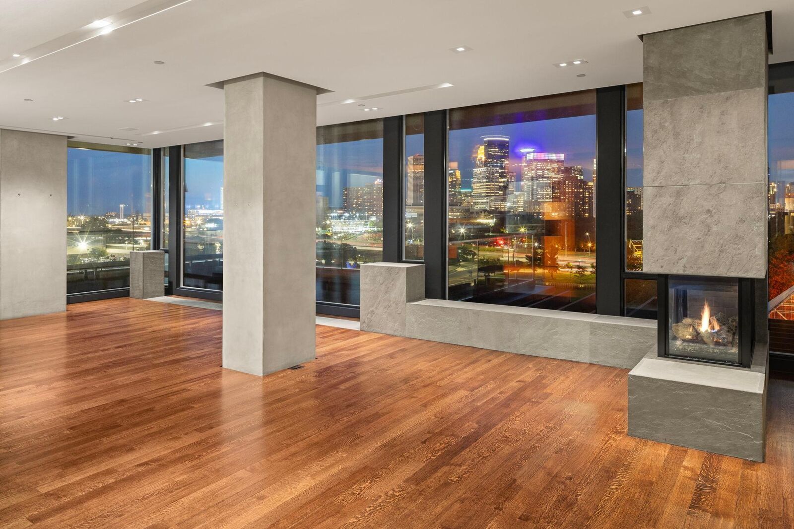 Property Photo:  301 Kenwood Parkway 801  MN 55403 