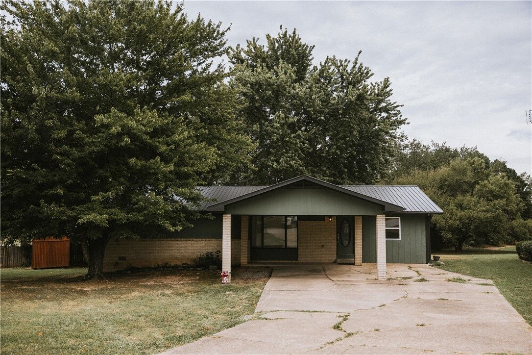 Property Photo: 903 Quail Avenue AR 72601