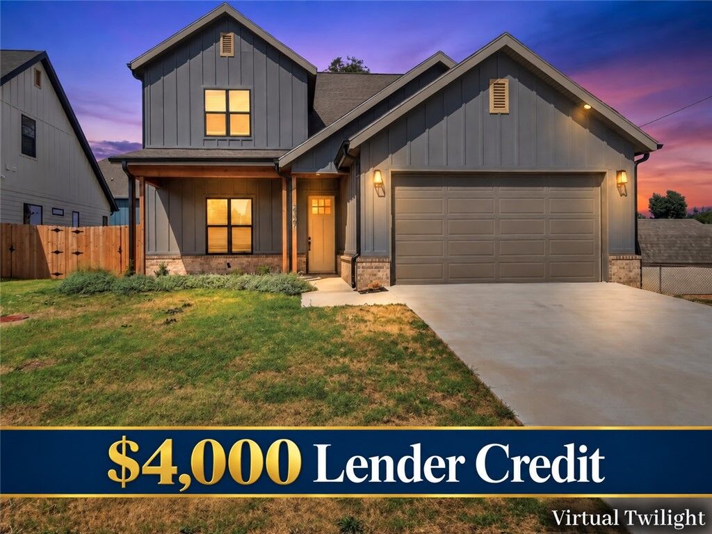 Property Photo:  2327 W Seminole Drive  AR 72758 