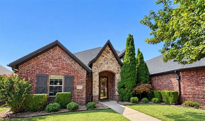Property Photo: 3209 SW Joshua Avenue AR 72713