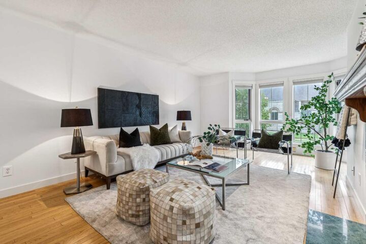 Property Photo:  1110 14 Avenue SW  AB T2R 0P2 