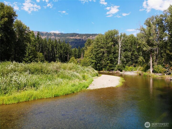 Property Photo: 75 Xx Lavender Road WA 98103