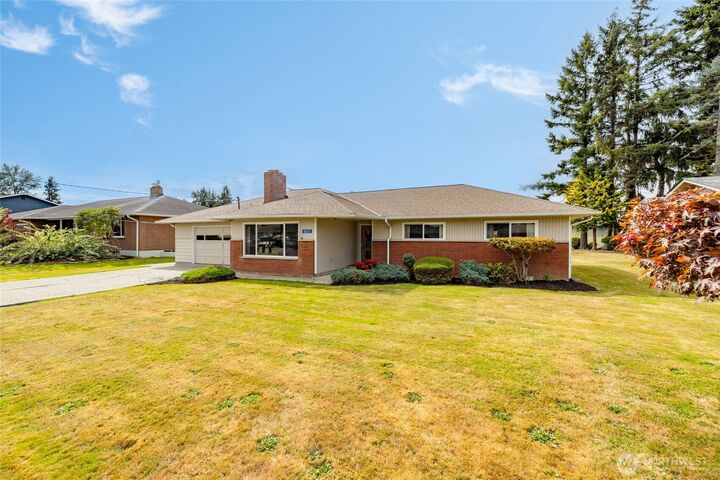 Property Photo: 16572 S Wall Street WA 98273