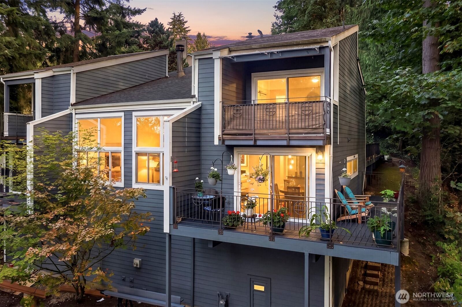 Property Photo:  4257  155th Place SE  WA 98006 
