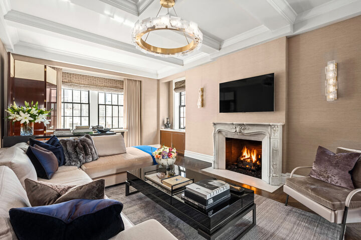 Property Photo:  21 E 66th Street 8W  NY 10065 