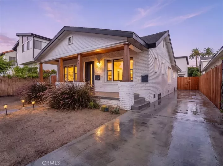 Property Photo:  2342 S Cochran  CA 90016 